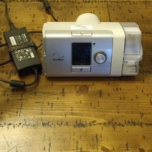 AIRCURVE 10 SLEEP APNEA MACHINE W/ POWER SUPPLY 20,491 HOURS